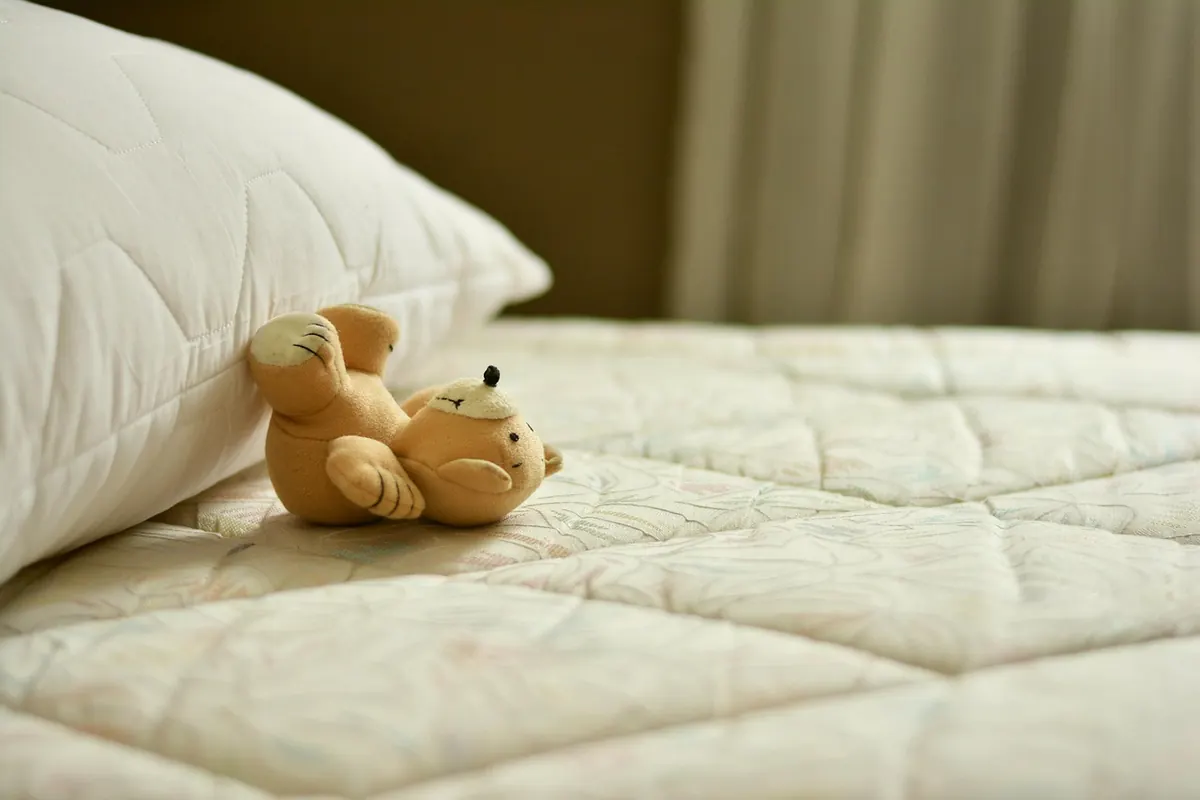 How to Clean a Mattress Properly: A Step-by-Step Guide