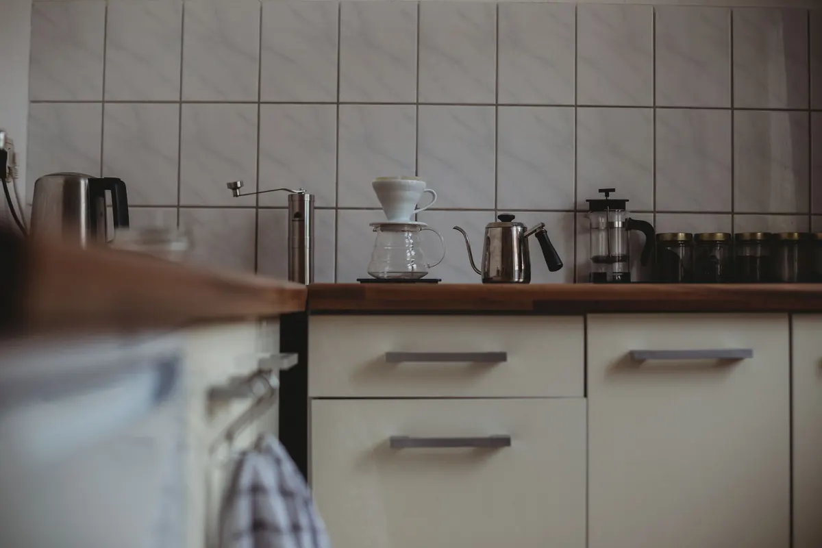 How to Organise a Small Kitchen with Limited Cupboard Space